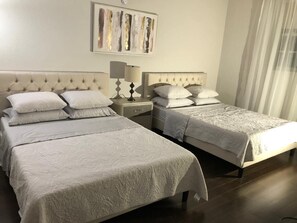 2 Schlafzimmer, Schreibtisch, Bügeleisen/Bügelbrett, WLAN