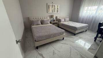 2 bedrooms, desk, iron/ironing board, WiFi