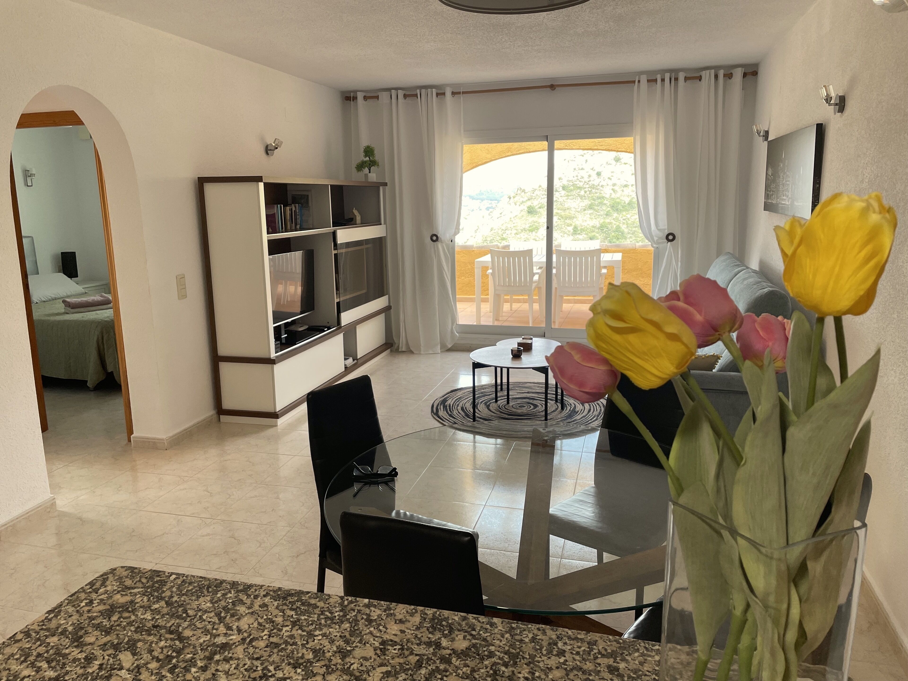 Peace, sun, breathtaking view & 7 minutes drive to the sea