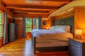 4 habitaciones, tabla de planchar con plancha, wifi y ropa de cama 