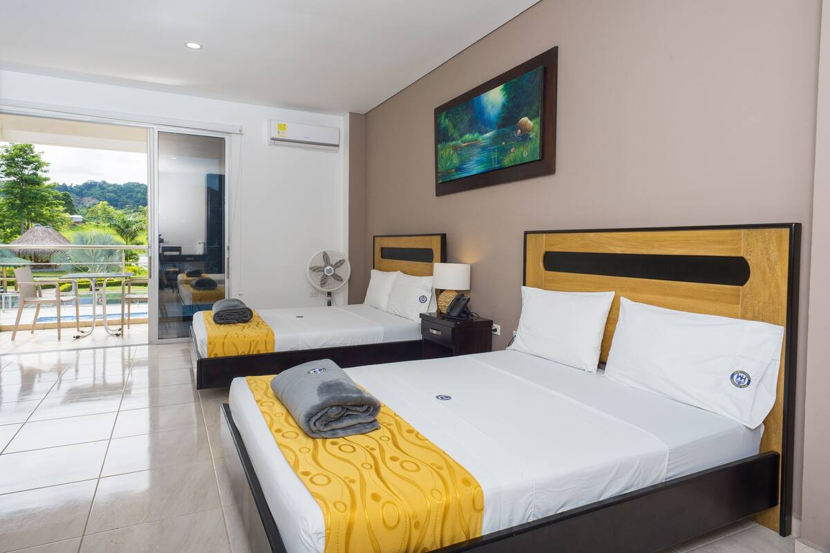 Junior Double Room | Egyptian cotton sheets, premium bedding, down comforters