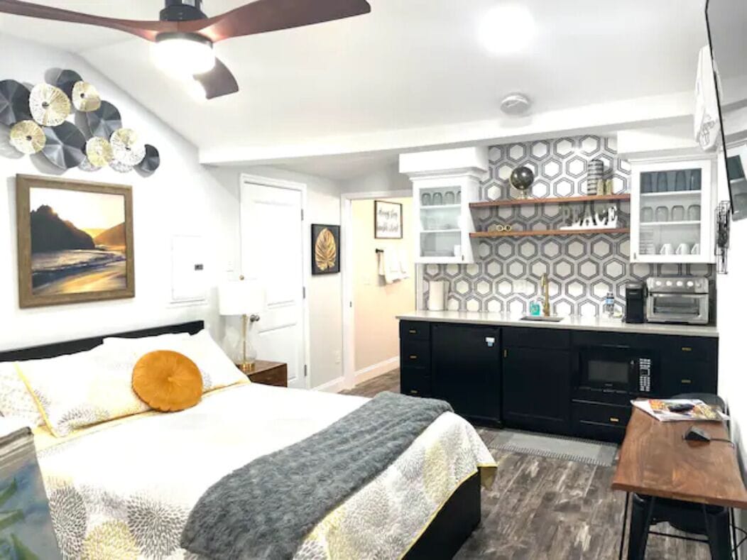 1 bedroom, iron/ironing board, travel cot, free WiFi