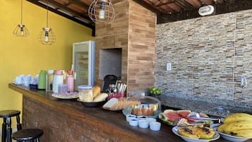 Petit déjeuner buffet (20 BRL par personne)