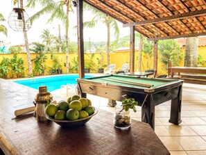 Poolside bar - Numa Boa Suites (Búzios)