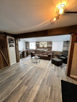 Interior - Trails Head Cabin (Rock Hill)