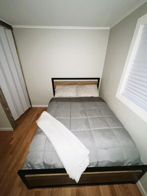 2 soverom, strykejern/-brett, wi-fi (inkludert) og sengetøy