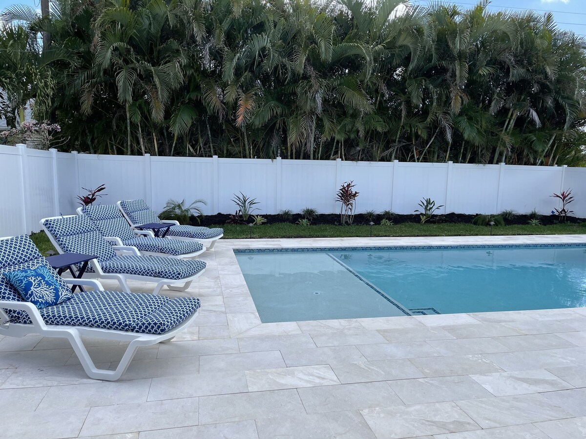 Photo 6 of HAPPYOURS 2 LuxurySaltedHeatedPool@VanderbiltBeach