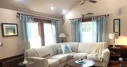 Walk to harbor, Martha’s Vineyard ferry, restaurants , shops, events & fishing