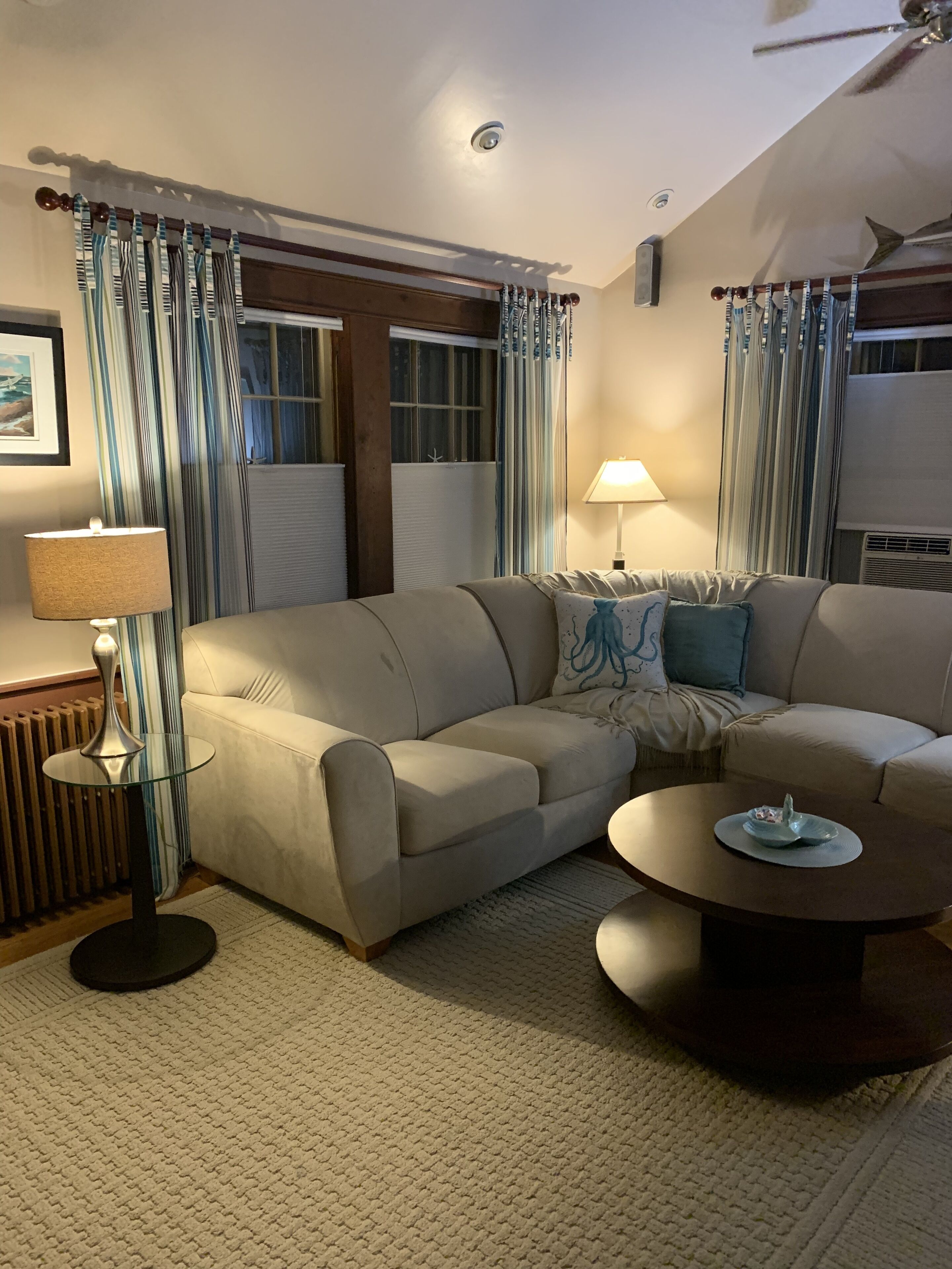 Walk to harbor, Martha’s Vineyard ferry, restaurants , shops, events & fishing