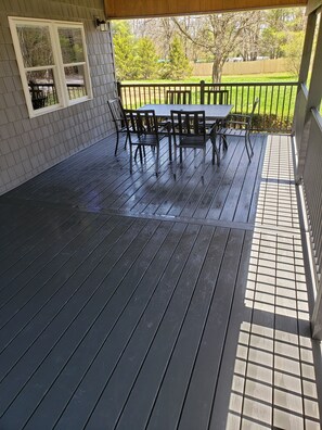 Outdoor dining - Fully Renovated rural cottage in the perfect spot! (Watkins Glen)