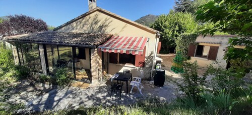 Comfortable house on quiet wooded land