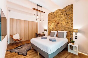 4 bedrooms, free WiFi, bed sheets