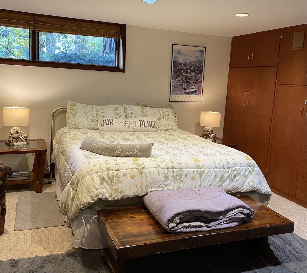 Mother-In-laws unit with Hot Tub, Relax and enjoy!