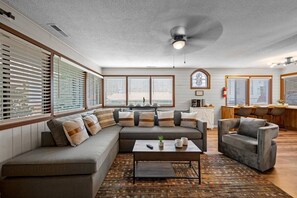 Smart TV, fireplace, video games