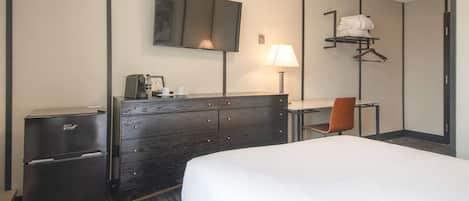 Habitación, 1 cama de matrimonio (Coast) | Escritorio, espacio para trabajar con un portátil, cortinas opacas