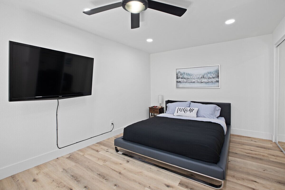 1 sovrum, skrivbord, strykjärn/strykbräda och gratis wi-fi