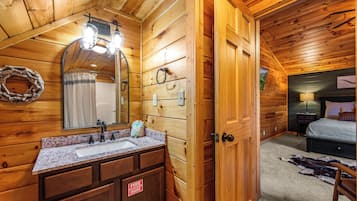 2 Schlafzimmer, Schreibtisch, kostenloses WLAN, Bettwäsche