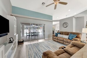 تلفزيون ذكي، مشغل دي في دي، كُتُب، مكتبة فيديو