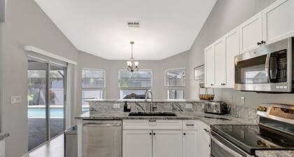 Luxurious Heated Saltwater Pool Home