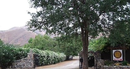 Cottage on 3 acre Riverfront Private Estate with Hot Tub