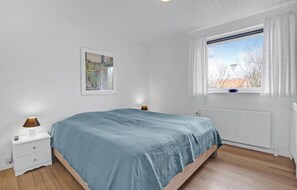 4 bedrooms, travel cot, free WiFi - 4 bedroom beautiful home in Ebeltoft (Ebeltoft)