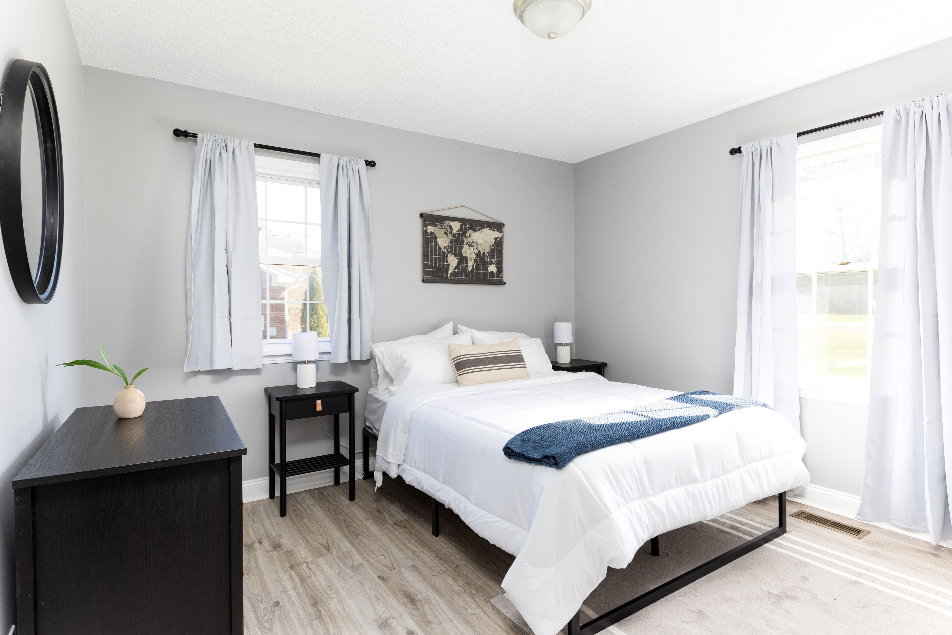 Creekside Getaway - Close to DT & Lake