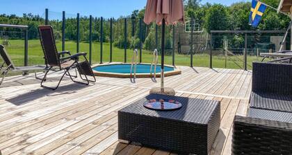 Cozy home in Sollebrunn with sauna