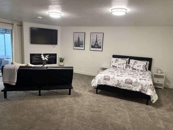 1 bedroom, WiFi, bed sheets - Adorable Studio by SLCC (Salt Lake City)