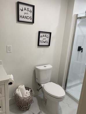 Shower, towels, soap, toilet paper - Adorable Studio by SLCC (Salt Lake City)