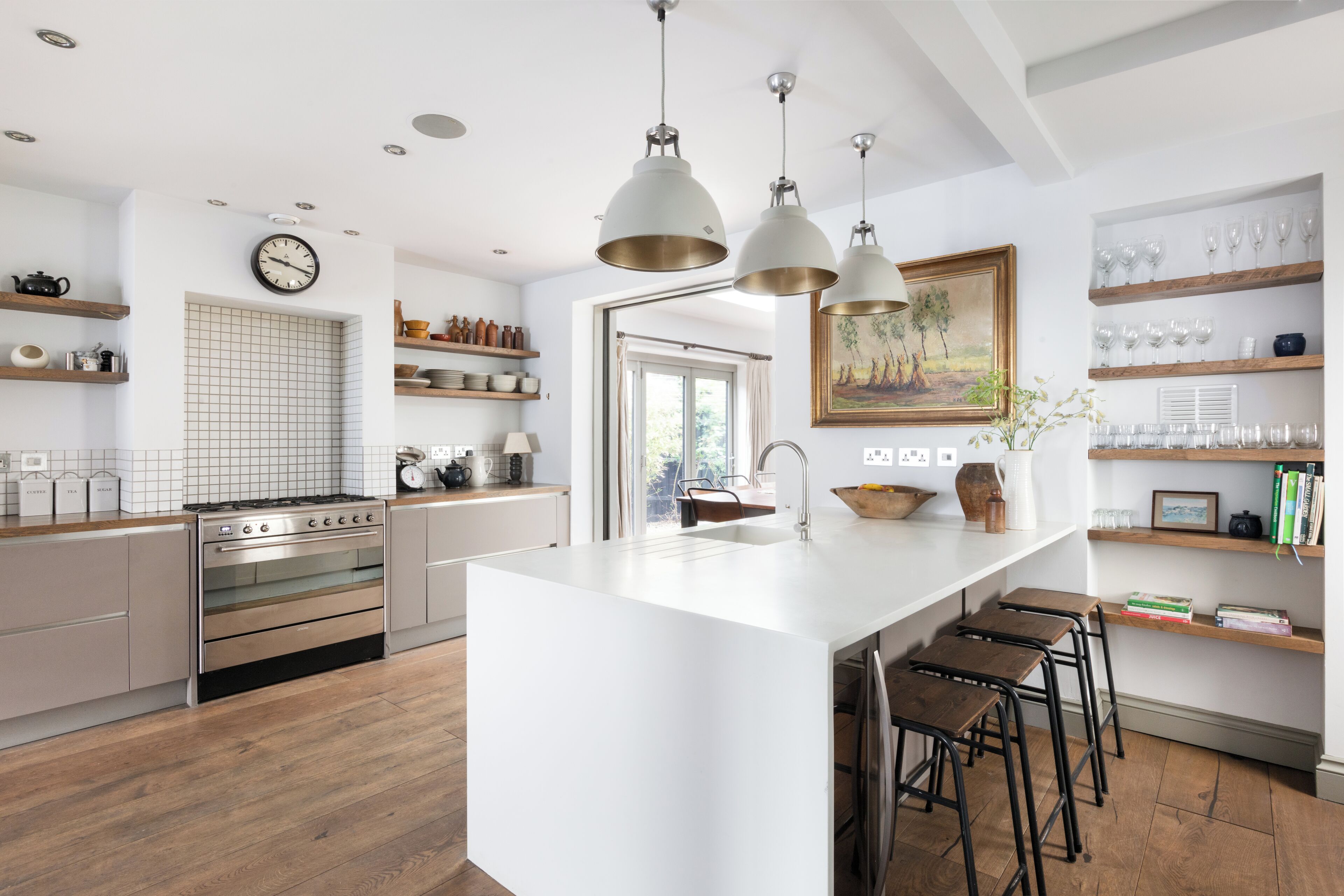 雪櫃、微波爐、焗爐、爐具