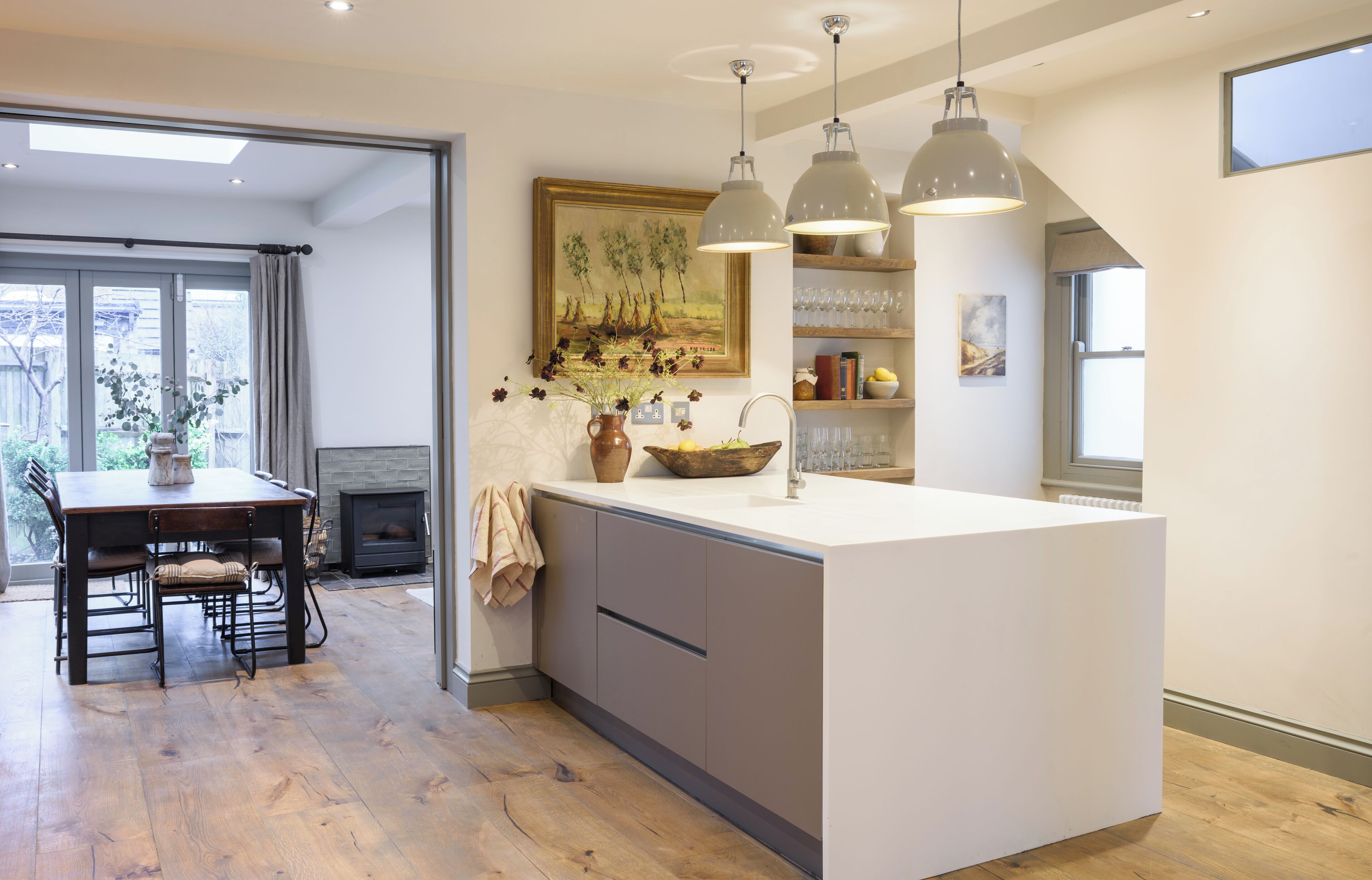 Bristol Gardens - Luxury Home, 2 min from the Beach