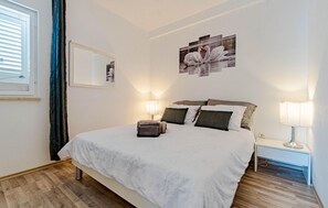 3 Schlafzimmer, Reisekinderbett, kostenloses WLAN, Bettwäsche