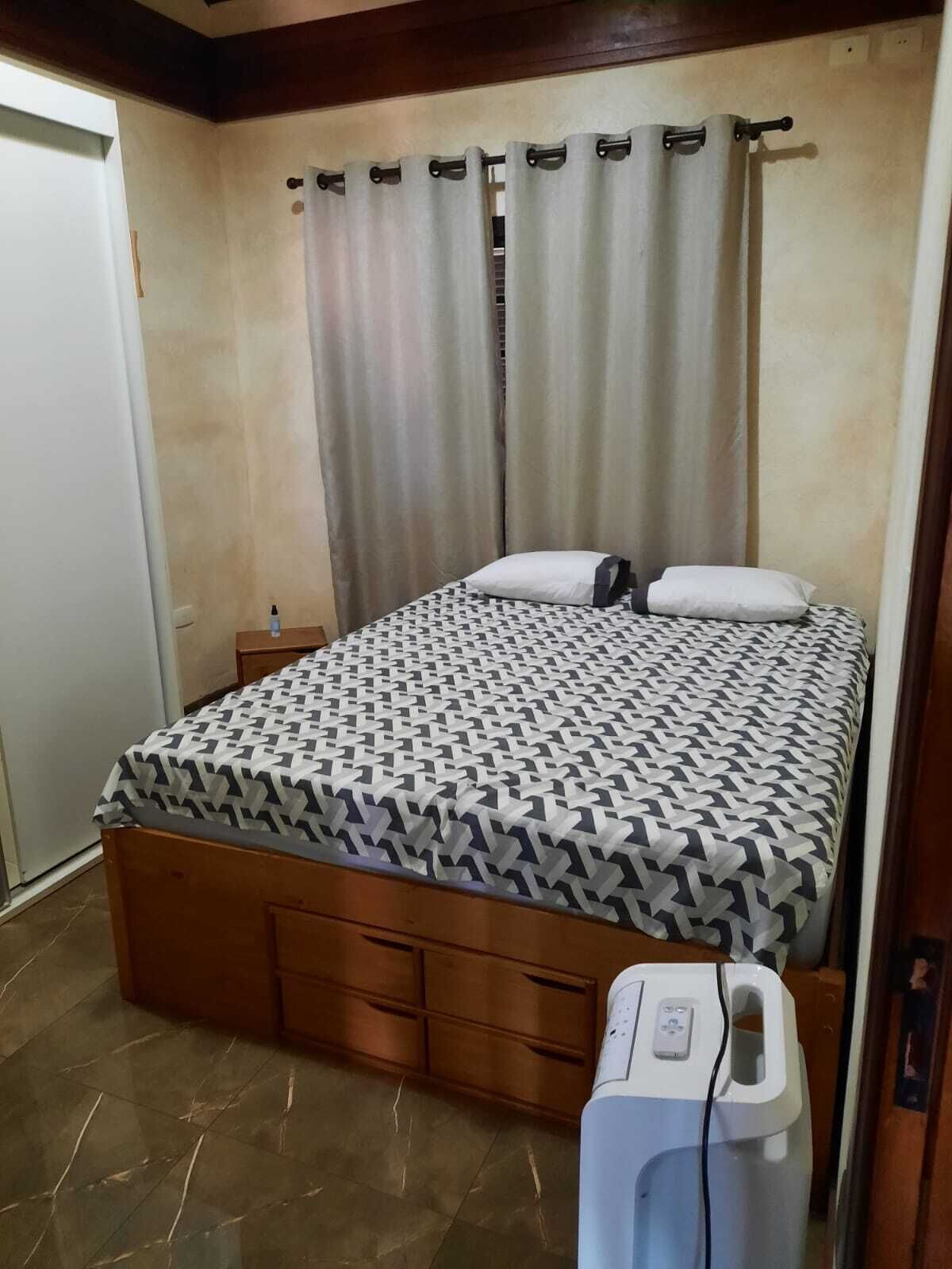 Casa no campo com cachoeira privativa - 10 pessoas