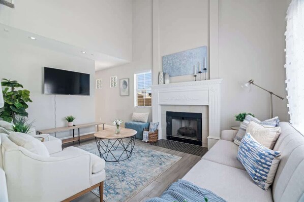 Smart TV, Netflix, streaming services, offices