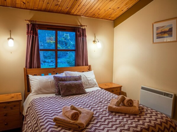 2 chambres, fer et planche à repasser, lit parapluie, Wi-Fi gratuit