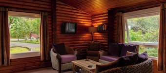 Self-Catering log cabin near Plockton and the Isle of Skye secluded, well equipped and dog friendly.