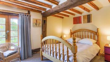 6 chambres, lit parapluie, Wi-Fi gratuit, draps fournis