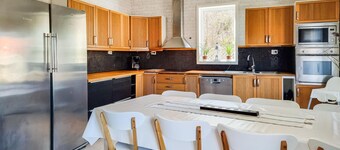 Cozy home in Skärhamn with WiFi
