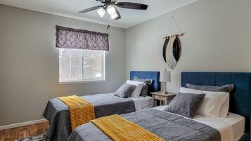 2 bedrooms, iron/ironing board, travel cot, free WiFi