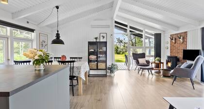 Awesome home in Strandby with WiFi