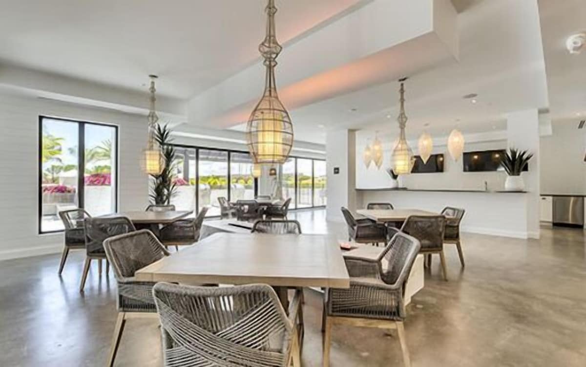 Photo 3 of Brand New! Ultra Luxury