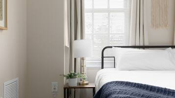 1 dormitorio, escritorio, tabla de planchar con plancha y wifi gratis