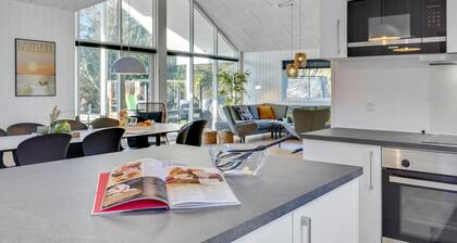 Stunning home in Nørre Nebel with sauna
