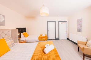 1 bedroom, iron/ironing board, travel cot, Internet