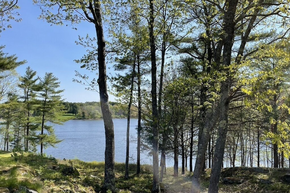 Waterfront Guest House in Coastal Maine
