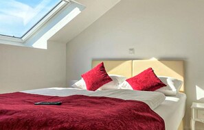 3 Schlafzimmer, Reisekinderbett, kostenloses WLAN, Bettwäsche