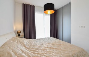 1 Schlafzimmer, Reisekinderbett, kostenloses WLAN, Bettwäsche
