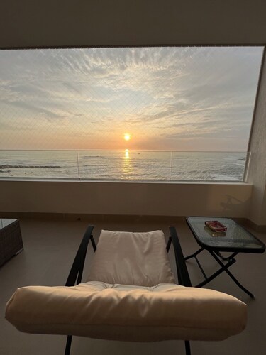 Spectacular apartment in front of Playa El Lucho 🌴🏖