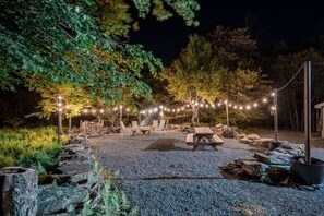 Property grounds - Rocky Forest Cabin - Lake / Skiing / Casino / Hiking  (Gouldsboro)