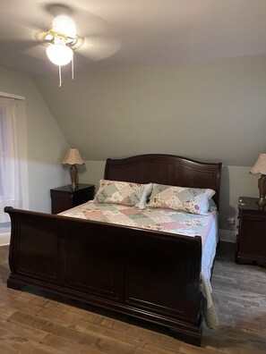 5 chambres, bureau, accès au Wi-Fi (inclus), literie fournie